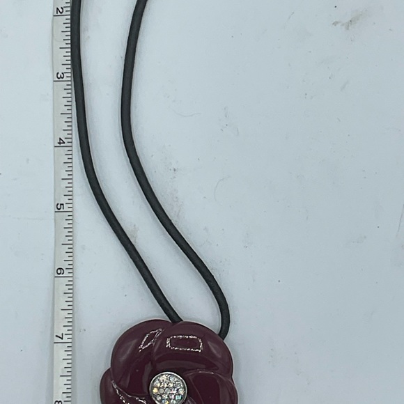 “FLORAL PENDANT NECKLACE” Costume Jewelry. - Picture 7 of 11